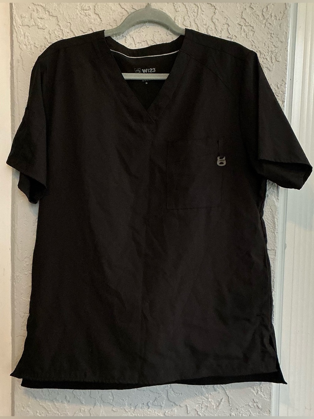 Wonder Wink W123 Men's Black V-Neck Scrub Shirt